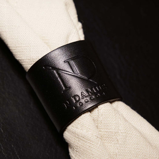 Load image into Gallery viewer, Dulwich Black leather Napkin Ring Set
