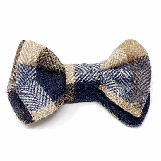 Load image into Gallery viewer, Regent Blue Wool Bow Tie
