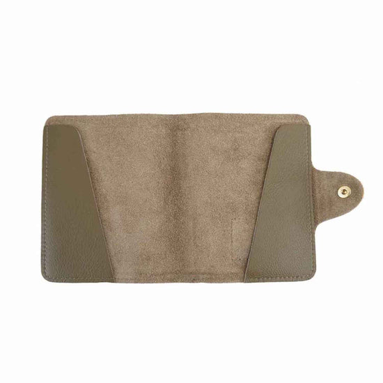 Passport Cover Olive Grain